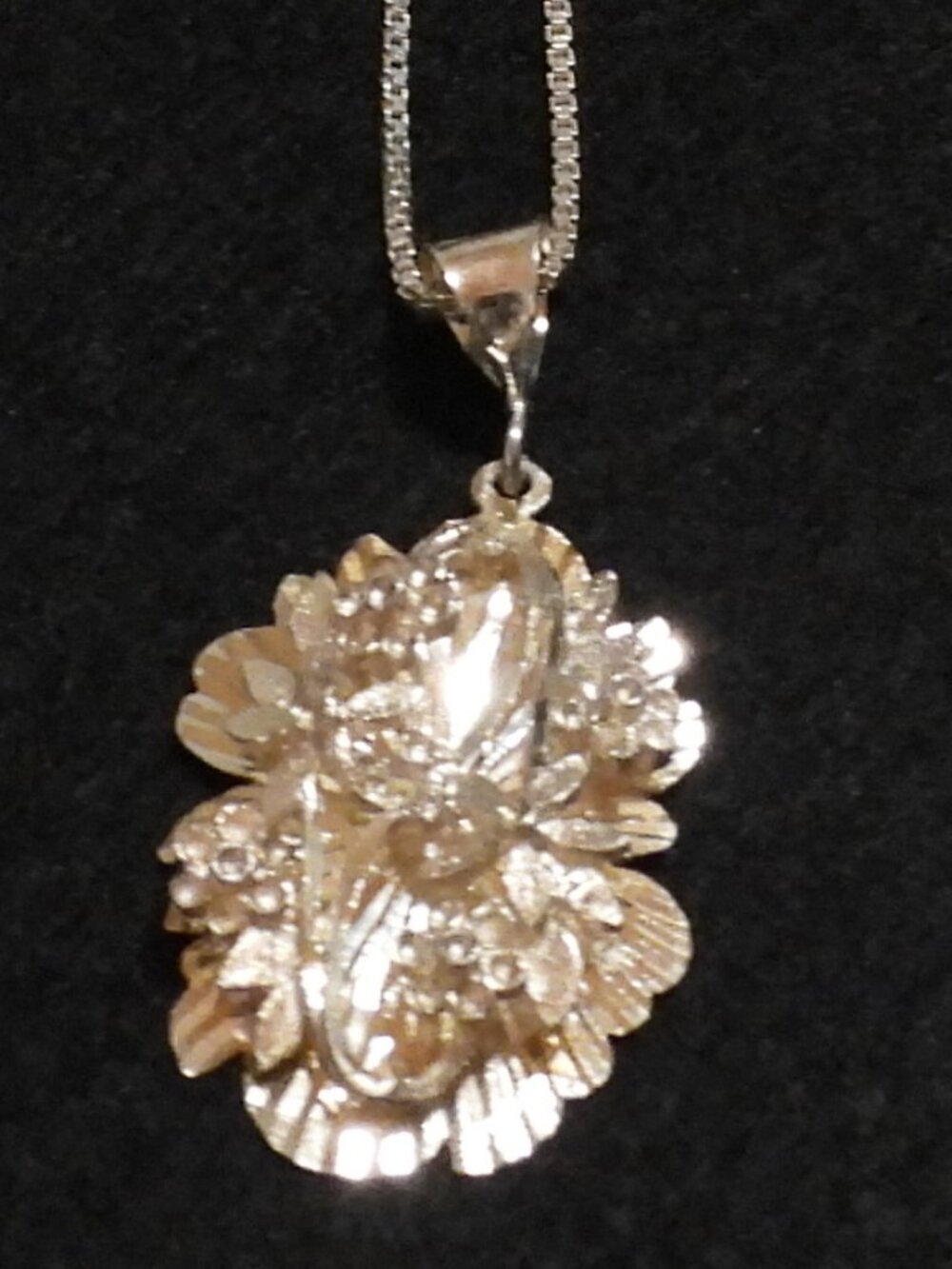 Vintage Silver Floral Necklace
